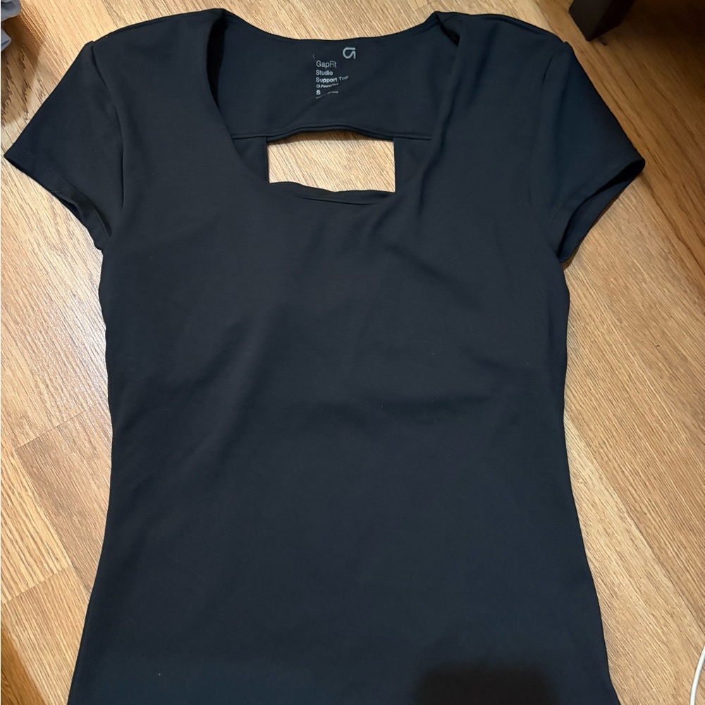 GAP workout top